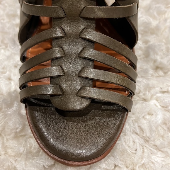 EUC Gianni Bini strap heels, olive green, leather upper, made in Brazil, size 9. - Picture 9 of 13